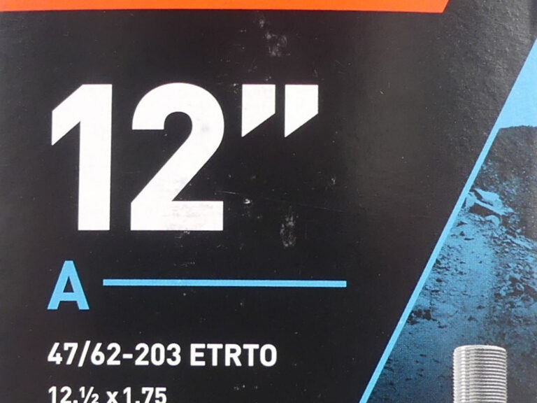 Binnenband CST AV40 12 ½ x 2 ¼ / 47/62-203