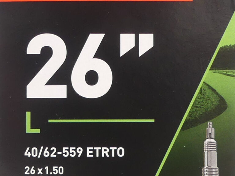 Binnenband CST SV60 26x 1.50-2.50" / 40/62-559