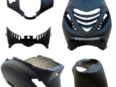 PLAATSET APLUS PASSEND OP PIAGGIO ZIP SP 5 DELIG MAT ZWART
