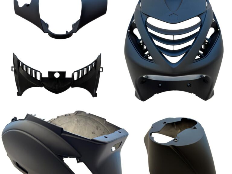 PLAATSET APLUS PASSEND OP PIAGGIO ZIP SP 5 DELIG MAT ZWART