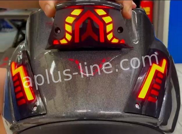 ACHTERLICHT ALPHA LED/TUBE PASSEND OP PIAGGIO ZIP  - SMOKE 'MOVING'