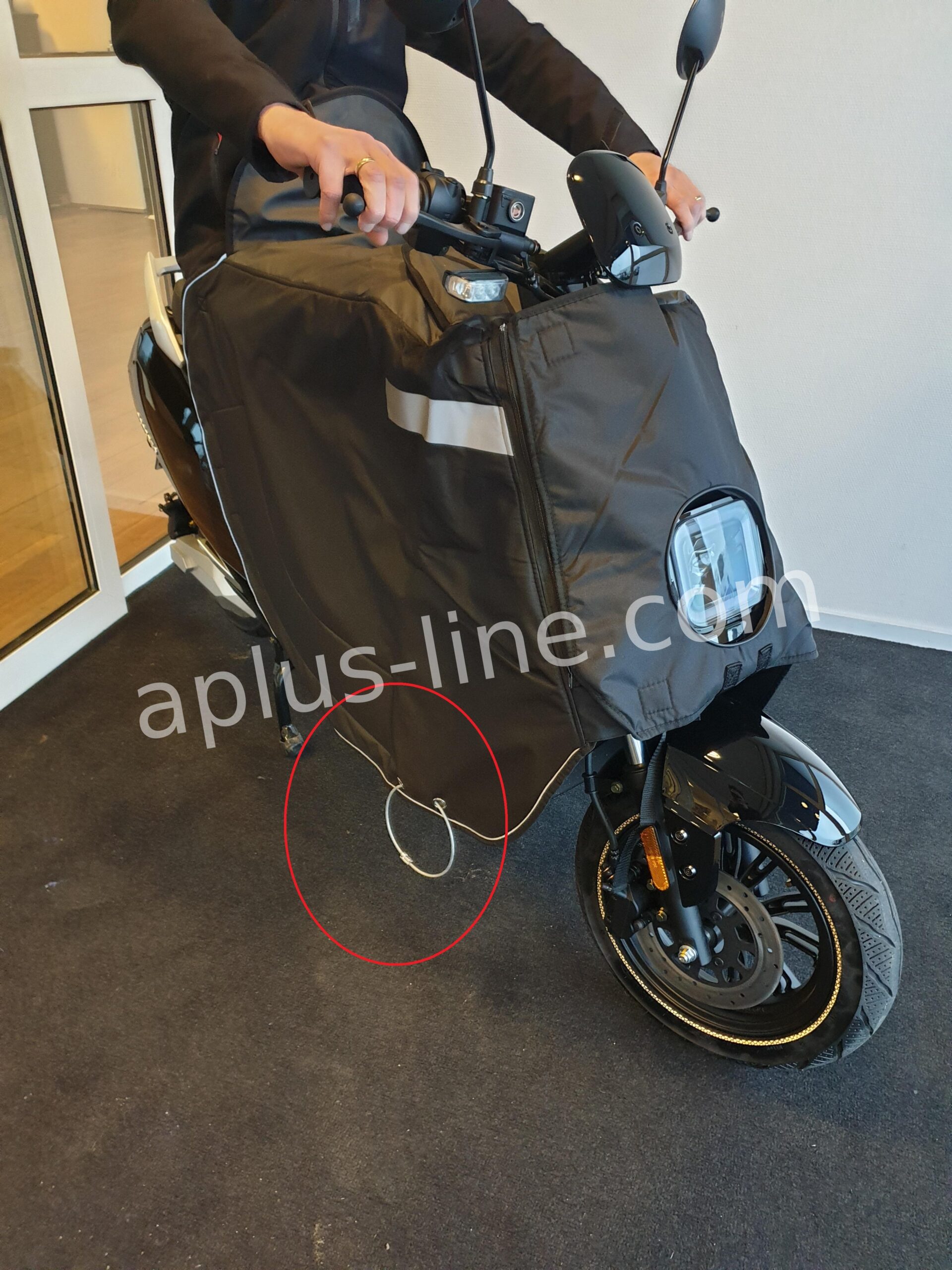 BEENKLEED APLUS UNIVERSEEL ELEKTRISCHE SCOOTERS