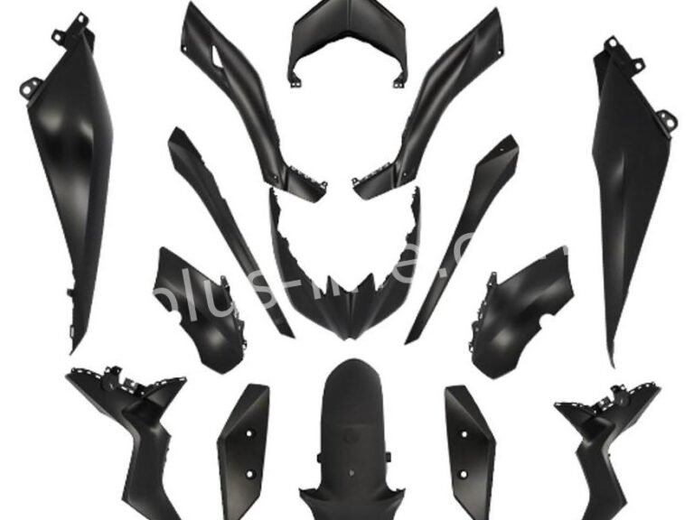 PLAATSET APLUS PASSEND OP YAMAHA XMAX 125/300 (2018-2020) 15-DELIG - MAT ZWART