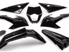 SET TARGA APLUS FITTING RIEJU MRT - MRT PRO 2022> 8 PEZZI - NERO LUCIDO