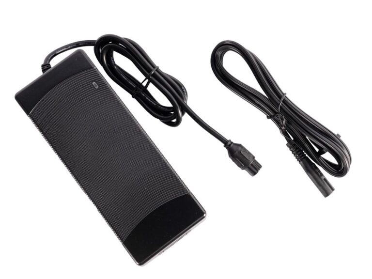 ACCULADER FATBIKE INPUT 100-240V / OUTPUT 54.6V 2A (3-POLIG)