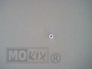Spacer 5
