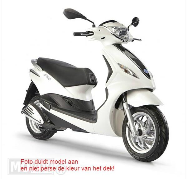 Buddy DEK Piaggio NEW FLY Vanaf 2012 Zwart Xtreme