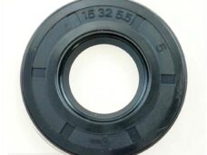 Uszczelniacz olejowy 15 x32 x5.5 DG SC