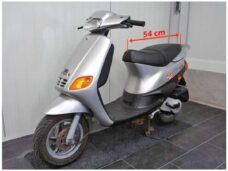 Buddy DEK Piaggio ZIP 2000 1e Carbon/Zwart MKX