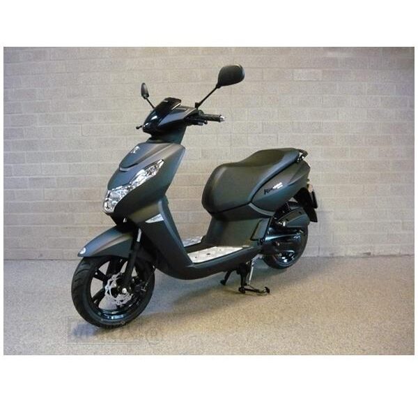 Windscherm Peugeot Kisbee 50cc Faco H745