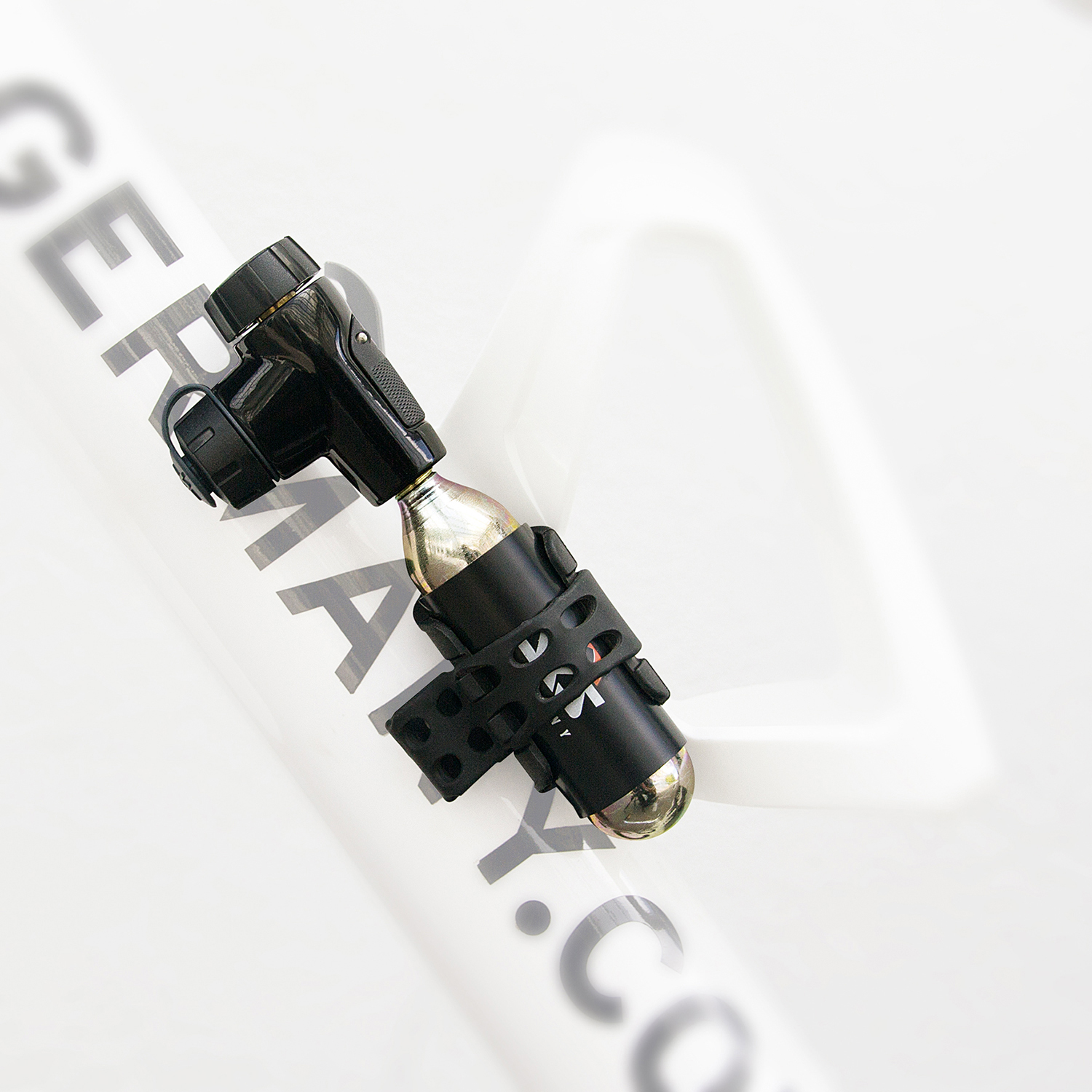 16/24 g - zwart