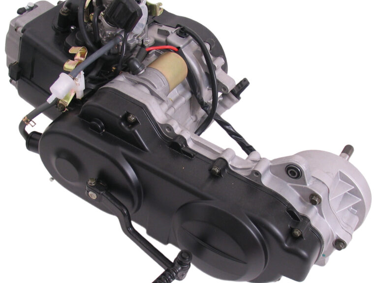 Motorblok compleet China scooter GY6 12 inch wiel met korte achteras inclusief carburateur
