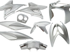 Plaatset 9-delig Edge voor Yamaha Aerox tot bouwjaar 2014 - zilver metallic