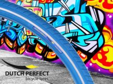Buitenband Dutch Perfect 28 x1.40" / 40-622 anti-lek - blauw met reflectie