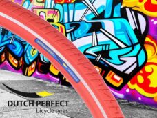 Buitenband Dutch Perfect 28 x 1.40" / 40-622mm anti-lek - rood met reflectie