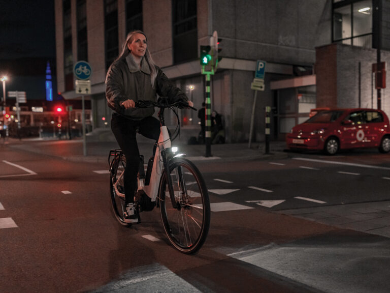 Koplamp Axa NXT E-bike 80 Lux 6-12V AM