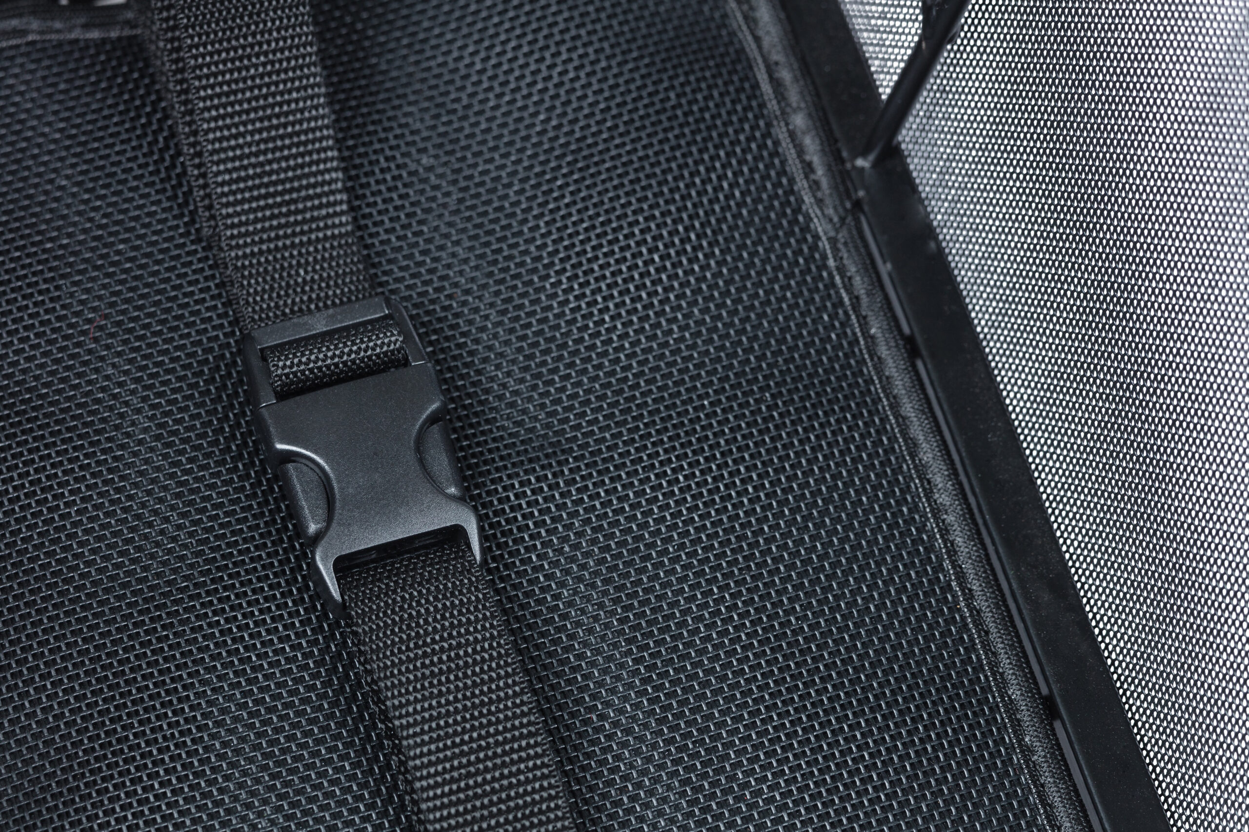 Fietsmand Basil Cento Tech Fiber Nordlicht (met MIK-adapterplaat) - solid zwart - Afbeelding 2