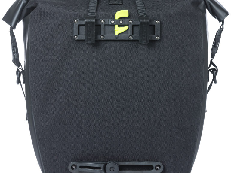 Fietstas Basil Navigator Waterproof 25-31 liter 32 x 15 x 37 cm - zwart
