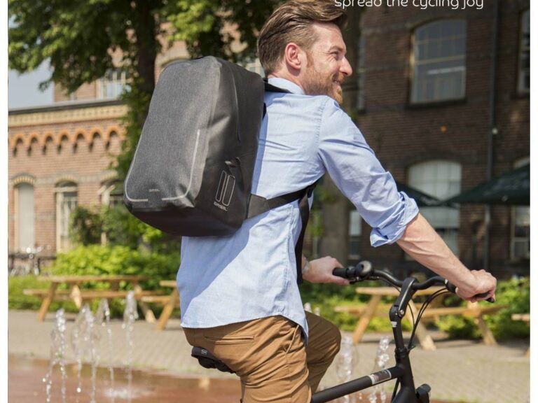 Fietsrugzak Basil Urban Dry Backpack 18 liter 27 x 16 x 45 cm - grijs