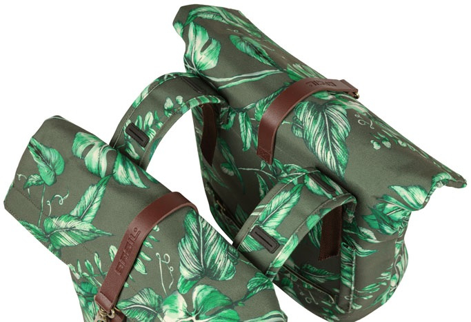 Dubbele fietstas Basil Ever Green 28 tot 32 liter 28 x 16 x 35 cm - thyme groen
