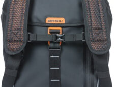 Fietsrugzak Basil Miles Tarpaulin 17 liter 31 x 17 x 44 cm - zwart/oranje