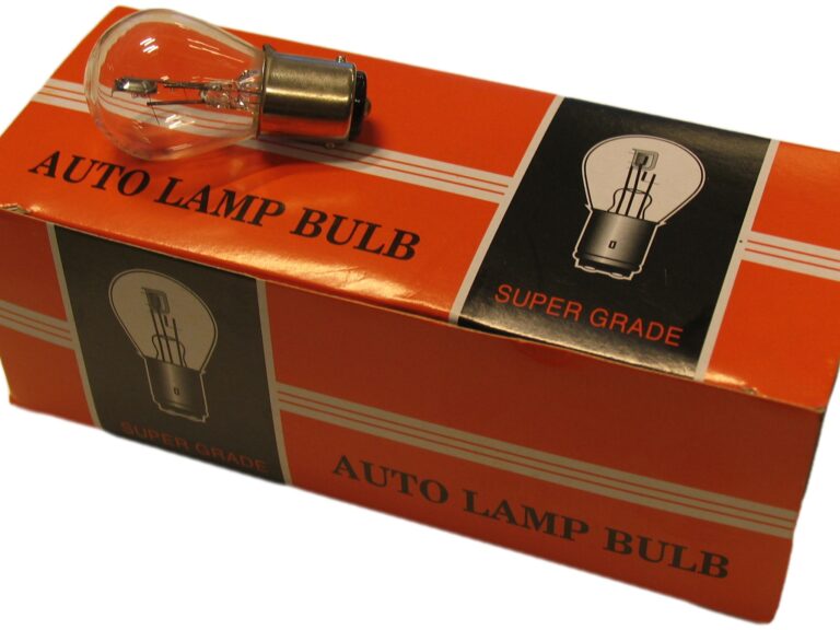 Lamp 6V-15/15W BAX15D