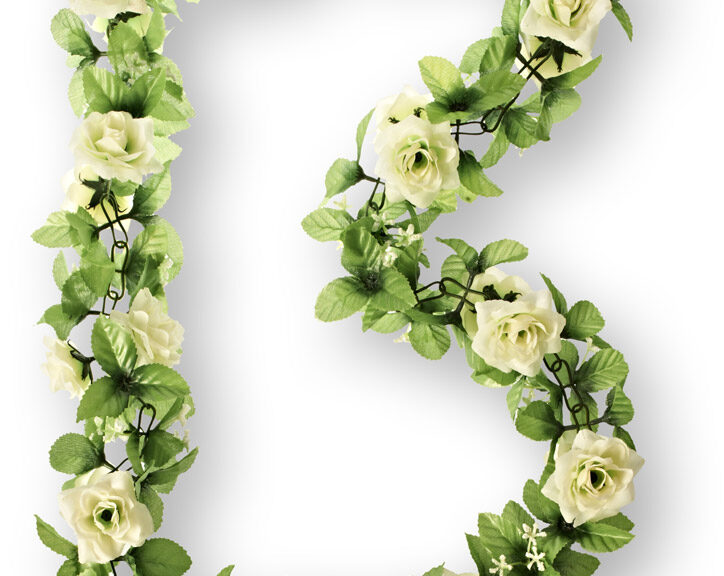 Bloemenguirland Basil met rozen, groene takjes en gipskruid - wit
