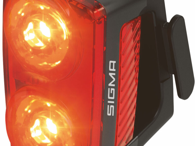 Achterlicht Sigma Buster RL150 Flash USB met remlichtfunctie