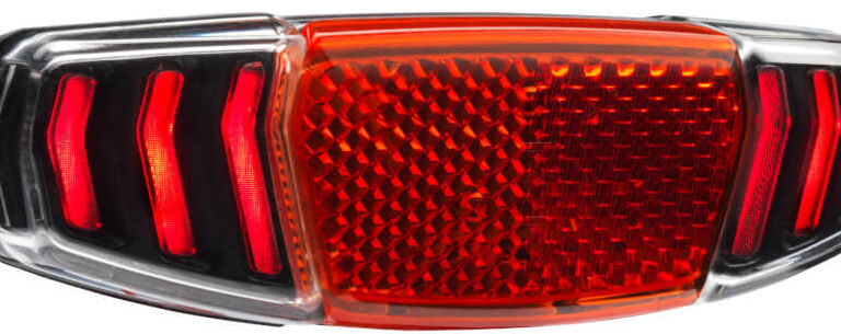 Dragerachterlicht Busch und Müller Dart Brex voor E-bike - 50/80mm montage - met lichtsensor