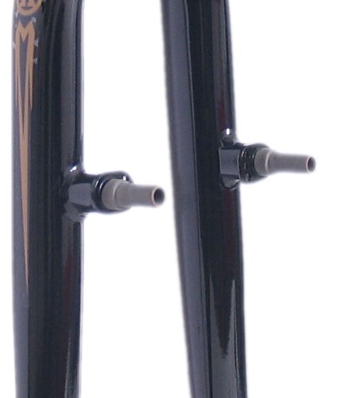 Voorvork 28" met 1 1/8" ahead vorkbuis - V-brake remnokken - glanzend zwart