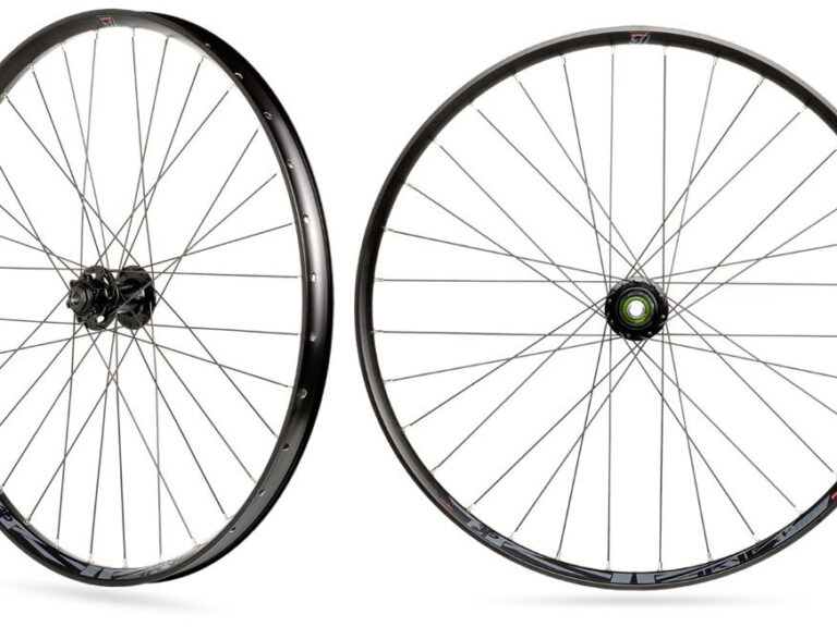 Wielset Rodi TRYP 35 27.5" / 650B met boost steekas 15x110 en 12x148 - 6 bouts remschijfbevestiging - 8/9/10/11 speed - zwart