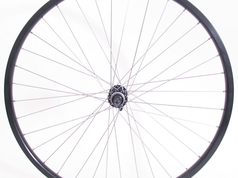Voorwiel 28/29" / 622x19C Ryde Andra 30 velg met Shimano FH-MT200 naaf voor Center Lock remschijf - zwart