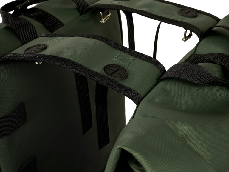 Gerecyclede dubbele fietstas Urban Proof Rolltop 38 liter 30 x 15 x 42 cm - groen