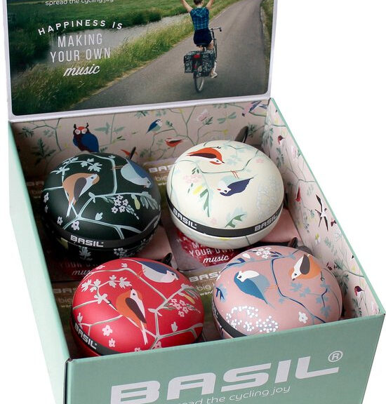 Display met 4 Basil Big Bell Wanderlust fietsbellen