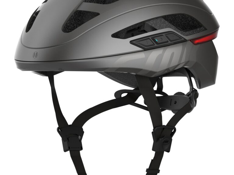 CRNK helm zwart