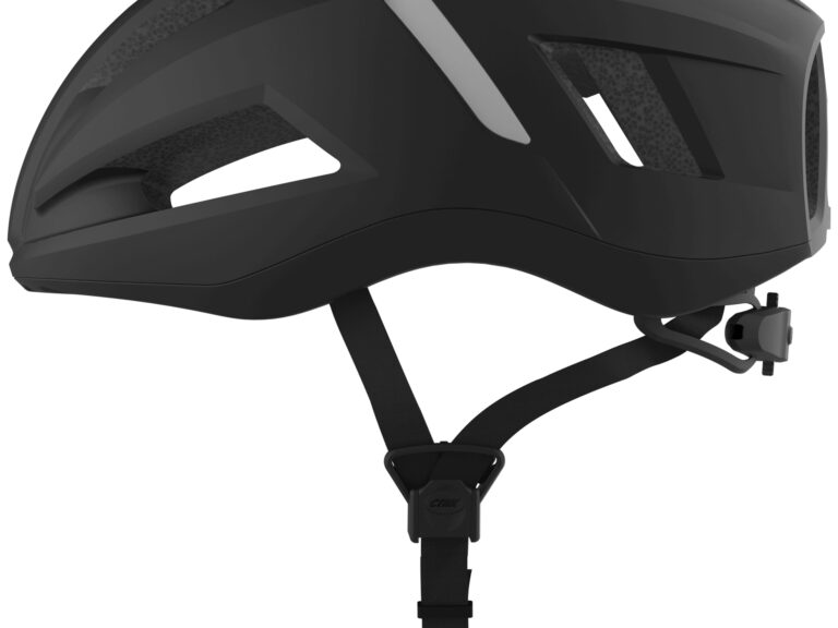 CRNK helm zwart