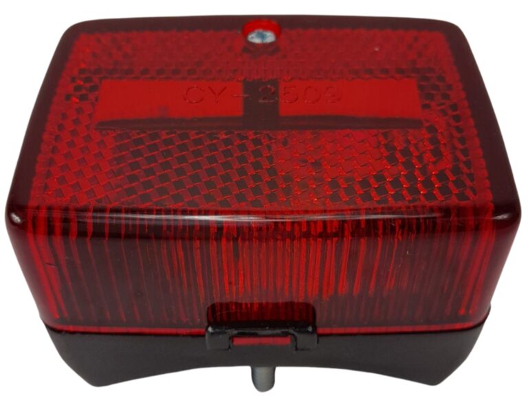 Klein Ulo achterlicht zwart met rood glas voor Puch Maxi