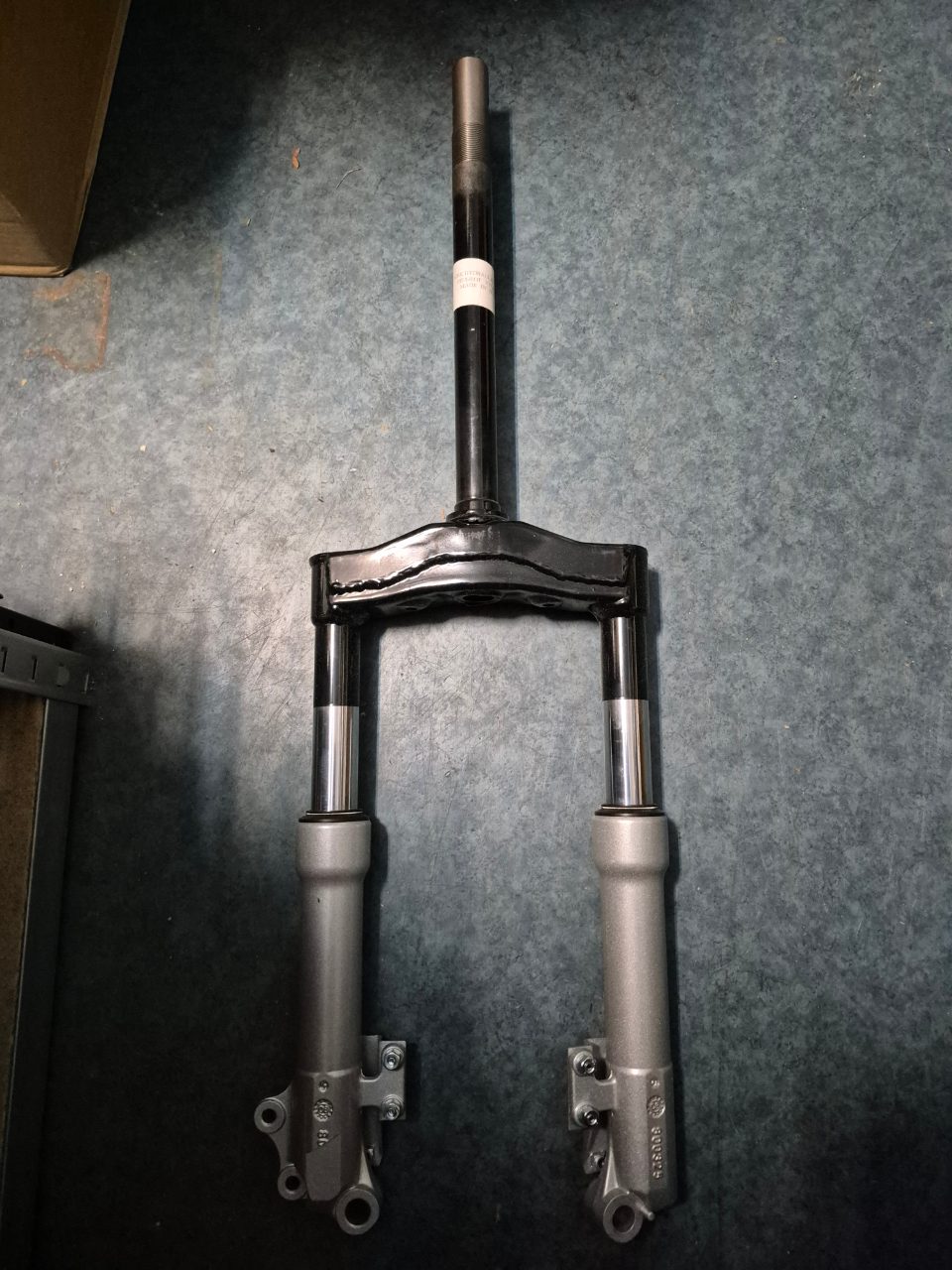 Voorvork Peugeot Vivacity hydraulisch compleet (made in Italy)