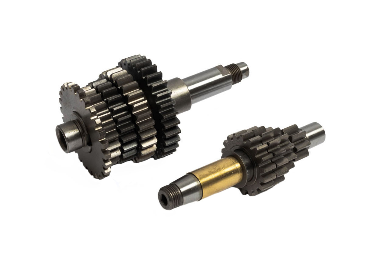 Sachs 50/4 Hercules 50 Ktm Dbs Versnellingsbak 4 Versnellingen 50/4 Sachs / Hercules 50 / Dbs / Ktm 0286 205 010 Tussenas - 0285 108 007 Hoofdas Met Tandwiel (26t) - 0234 056 100 Groot Stationair Tandwiel, 31t - 0234 115 100 Transmissie Tandwiel, 27t - 0234 114 000 Transmissie Tandwiel, 24t - 0234 104 100 Klein Stationair Tandwiel, 22t - 0247 020 000 Ring 29x32x7 - 0247 108 000 Bus 16x20x16