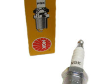 N.g.k / Ngk Bougie Br7es Lange Schacht - Sr 50r China 2t Beeline Cpi Aragon 50 Gp50 Hussar 50 (euro2) Oliver 50 (euro2) Pop Corn (euro2) Supercross (euro2) Supermoto 50 (euro2) Keeway Generic Cracker 50 Evolution 50 Ideo 50 Race 50 Roc 50 Trigger Sm 50 Trigger Sm Competition (restricted) Trigger X50 Trigger X Cempetition (restricted) Xor 50 Xor 50 Competition Xor Stroke 50 (2-stroke) Xor 50 Williams