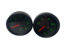 Ensemble d'horloge de cockpit Kreidler pour cyclomoteur universel 517 529 53 - Compte-tours 12000 tr/min + compteur kilométrique 120 km, plaque noire, chiffres verts, 85 mm (montage encastré 65 mm)&nbsp;