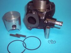 Polini Aprilia Sr50 2000 Morini Cilinder Zgr 47mm Aprilia Sr50 2000 150.060.5 * Op = Op !! * Nos