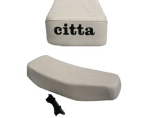 Wit buddyseat duozadel voor Gilera Citta bromfiets
