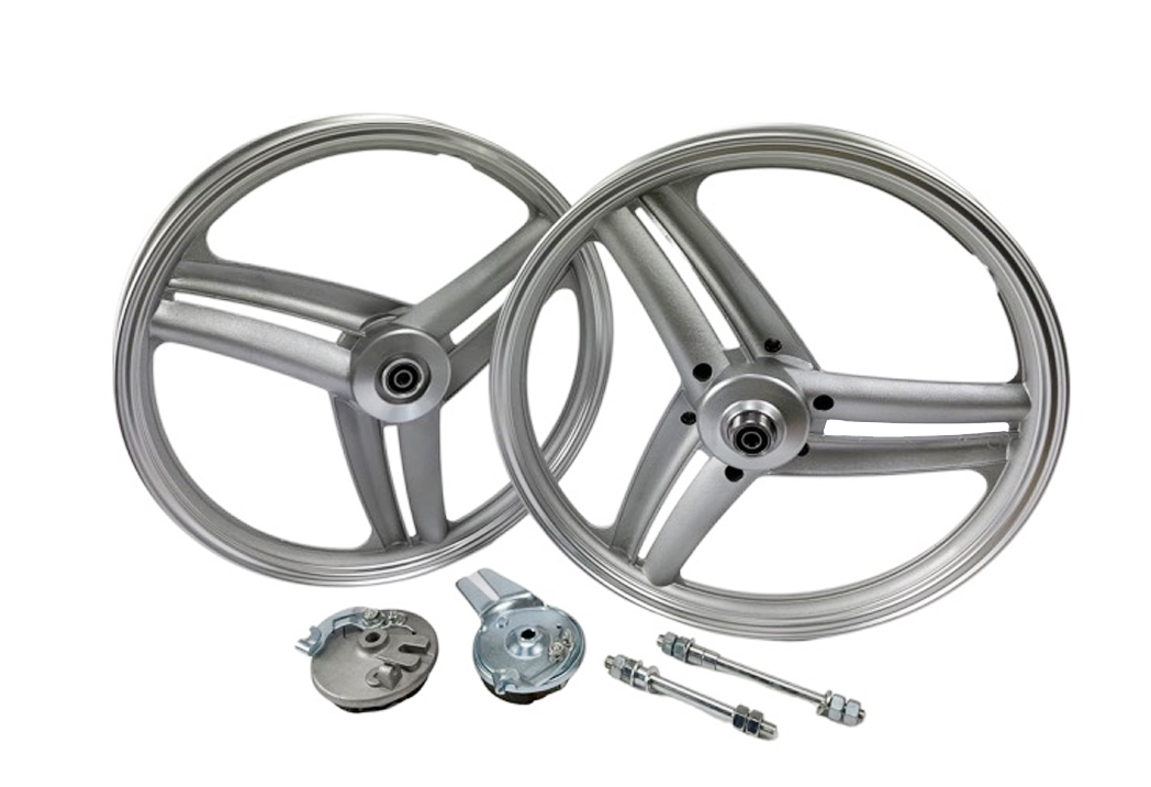 Peugeot 103 - Puch Velgenset 17 Inch Compleet Grimeca Zilver Voor Peugeot 103 Mvl (passend Maken Voor Andere Merken) Puch Mbk - 17 X 1.6 Velg Inclusief 12mm Assen En Ankerplaat 6 Razze Elica Velg Set Wiel