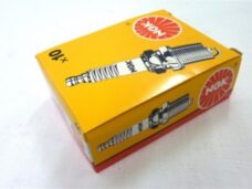 spark plug ngk D8ESL/D8EA