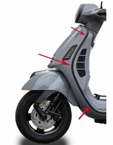 sierstrip Piaggio origineel beenschild vespa >2018 links zwart glans gts 125cc