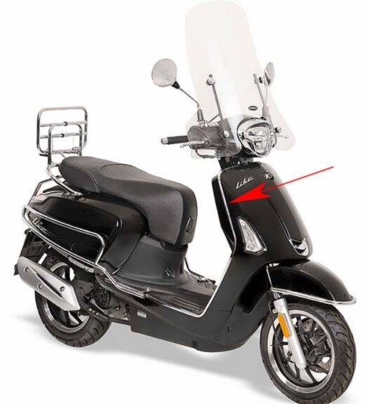 sierstrip Kymco origineel beenschild rechtsvoor chroom new like 64313-acc1-e10-f1p