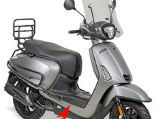 Sierstrip Kymco origineel treeplank rechts zwart mat — geschikt voor Kymco New Like 64317-acc1-e10-66p