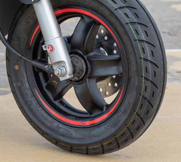 Sticker Piaggio origineel — geschikt voor Piaggio Wiel