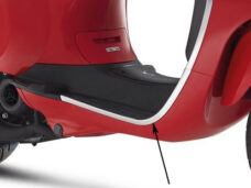 Sierstrip Piaggio origineel treeplank rechts chroom — geschikt voor Piaggio Primavera